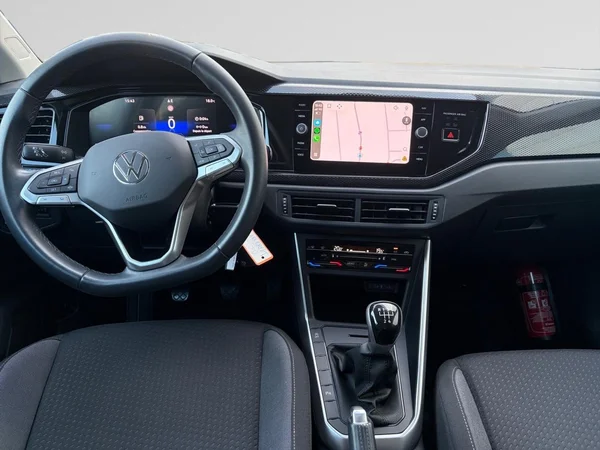 VOLKSWAGEN Polo (2024) — foto 12 van 13