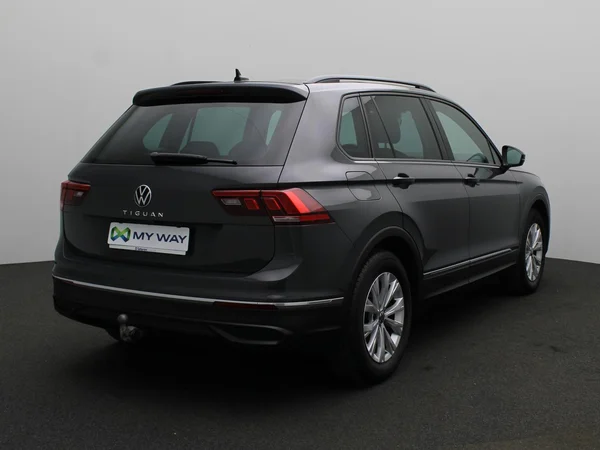 VOLKSWAGEN Tiguan Dsl (2022) — foto 16 van 22