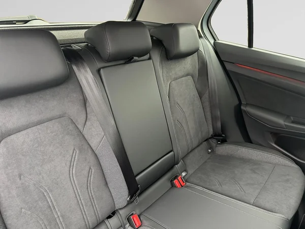 VOLKSWAGEN Golf VIII (2026) — foto 12 van 16
