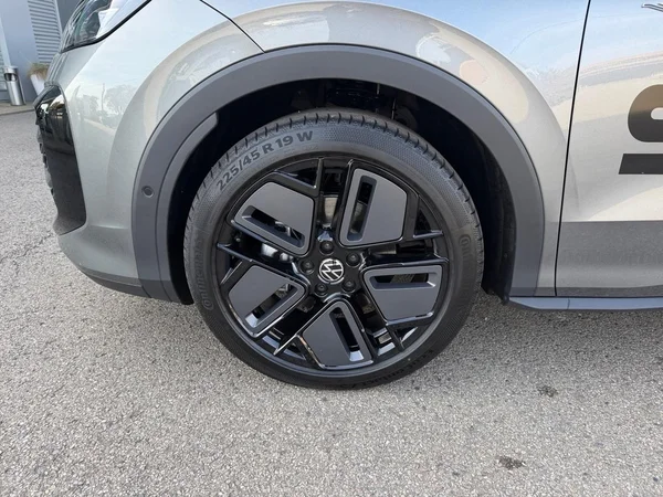 VOLKSWAGEN T-Roc (2026) — foto 8 van 24