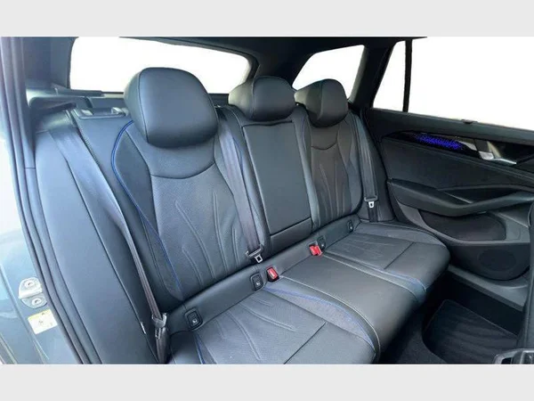 Volkswagen Passat Variant eHybrid (2026) — foto 2 van 30