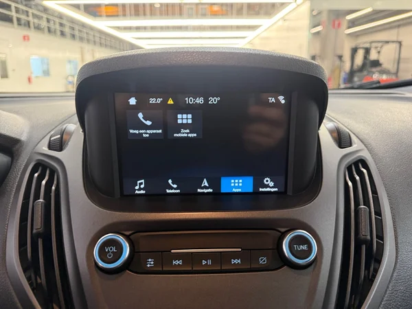 Ford Transit-Courier (2020) — foto 15 van 29