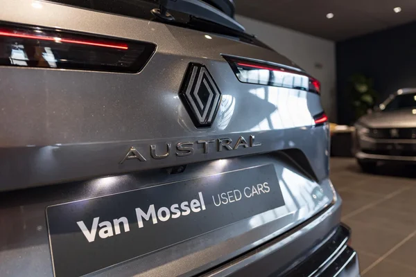 Renault Austral (2023) — foto 4 van 34