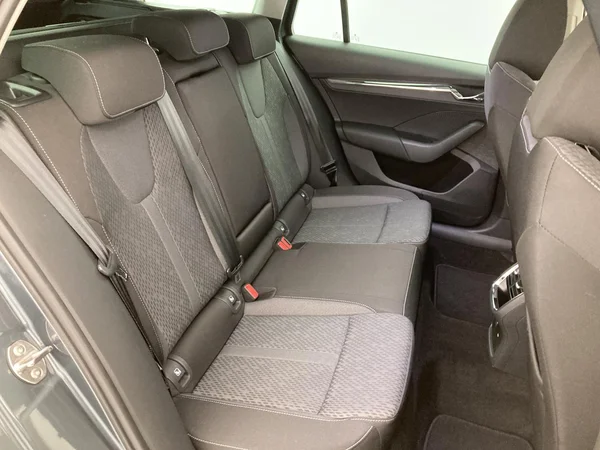 SKODA Octavia Combi (2021) — foto 14 van 36