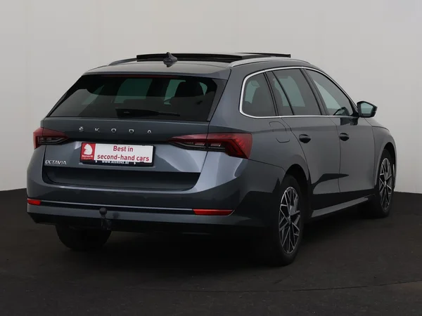 SKODA Octavia (2022) — foto 23 van 32