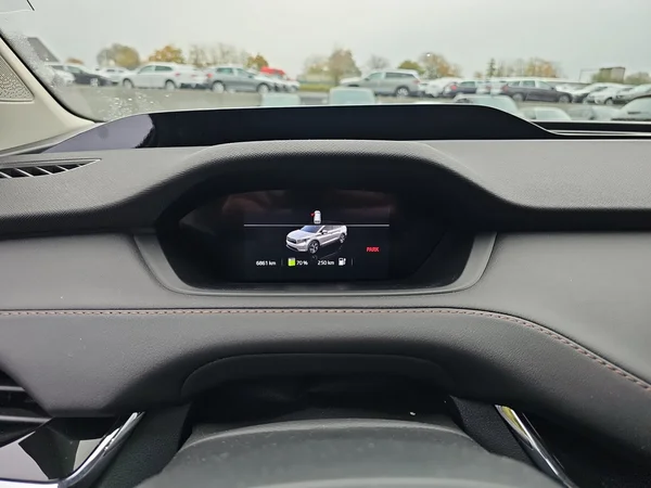 SKODA Enyaq (2024) — foto 17 van 29