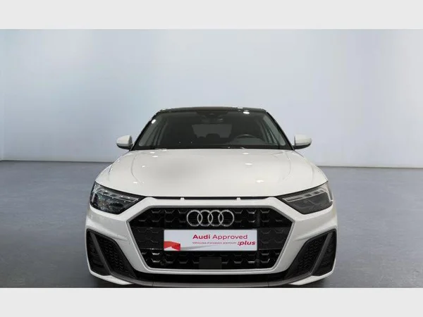Audi A1 Sportback (2019) — foto 12 van 24