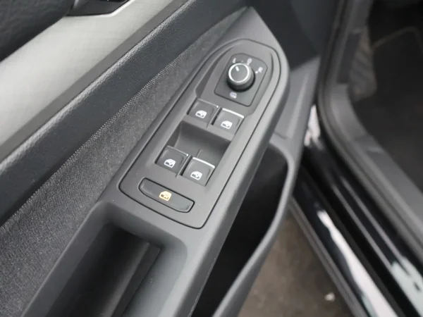 Volkswagen Golf (2022) — foto 10 van 25