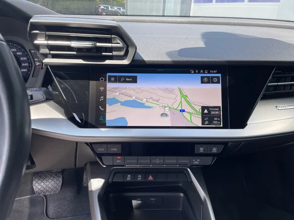 AUDI A3 Sportback (2024) — foto 6 van 19