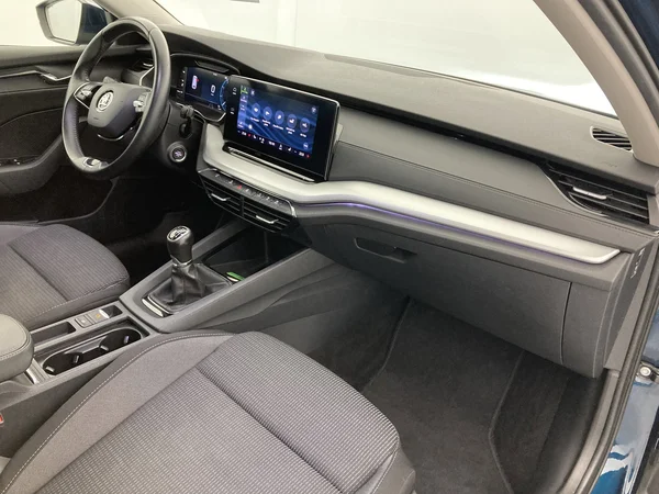 SKODA Octavia Combi (2021) — foto 8 van 36