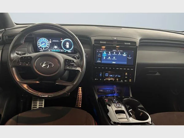 Hyundai TUCSON (2023) — foto 2 van 22