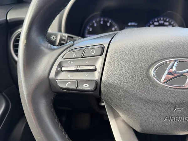 HYUNDAI Kona (2018) — foto 17 van 31