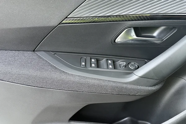 Peugeot 2008 (2025) — foto 8 van 19