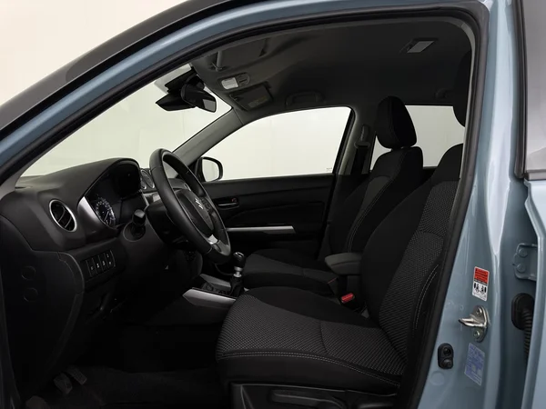 SUZUKI Vitara (2023) — foto 2 van 27