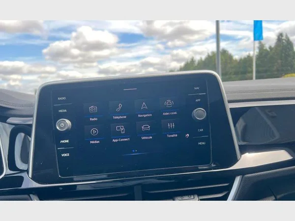 Volkswagen T-Roc (2025) — foto 8 van 25