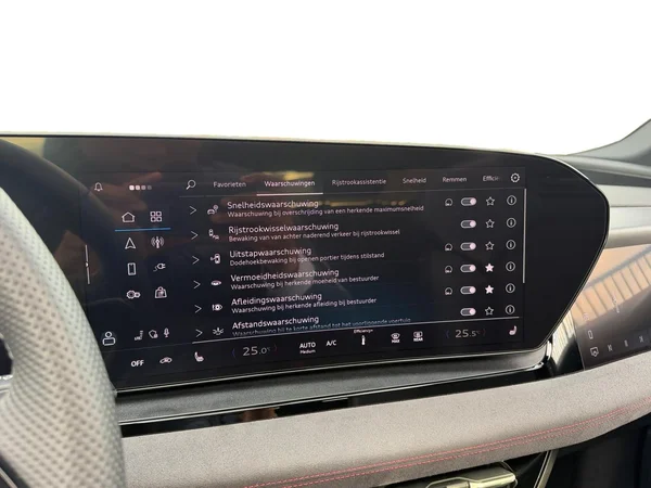 AUDI Q6 e-tron (2025) — foto 9 van 20