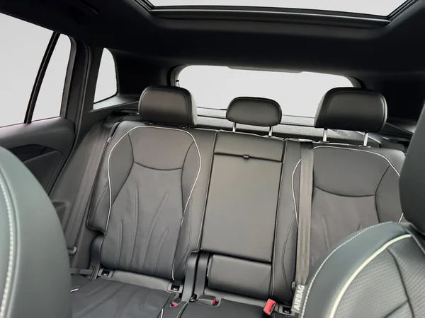 VOLKSWAGEN Tiguan (2025) — foto 11 van 16