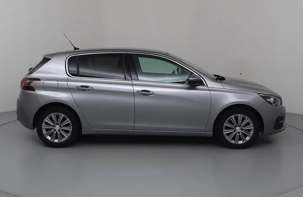 Peugeot 308 (2021) — foto 26 van 29
