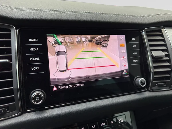 SKODA Kodiaq (2024) — foto 15 van 16