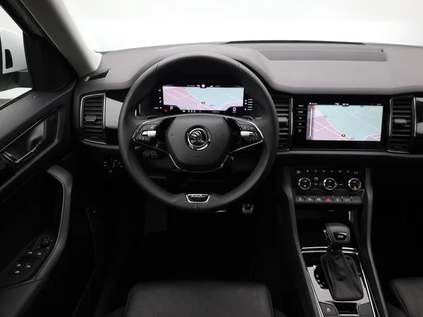 SKODA Kodiaq (2021) — foto 8 van 28