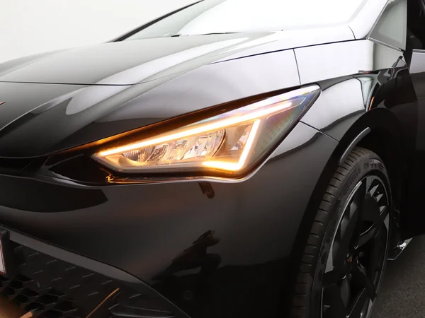 CUPRA Born (2025) — foto 13 van 17