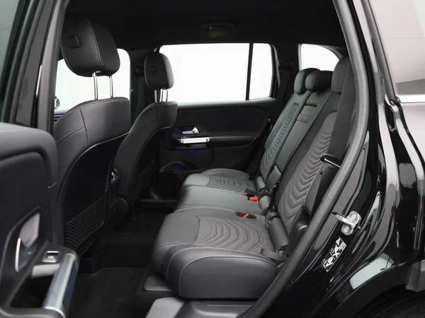 Mercedes-Benz GLB (2025) — foto 4 van 50