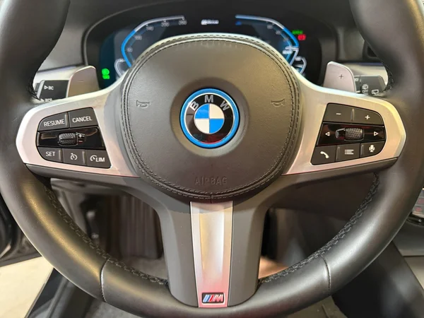BMW 530 (2022) — foto 7 van 30