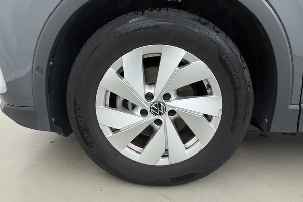 Volkswagen Tiguan (2025) — foto 13 van 20