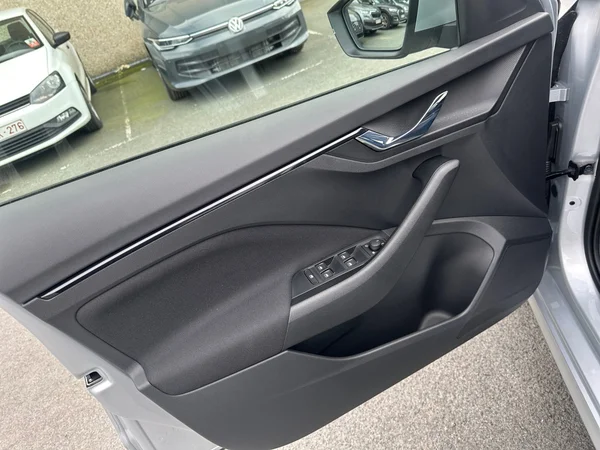 SKODA Kamiq (2026) — foto 3 van 23