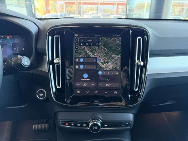 Volvo XC40 — foto 8 van 22