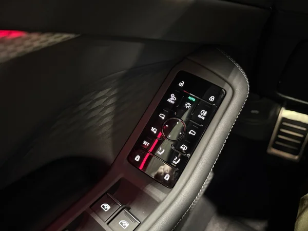 AUDI A5 Avant e-hybrid (PHEV) (2025) — foto 17 van 20