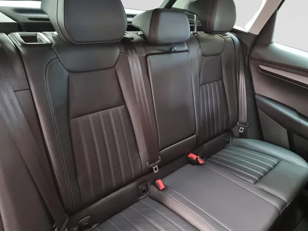 SKODA Karoq (2018) — foto 11 van 23
