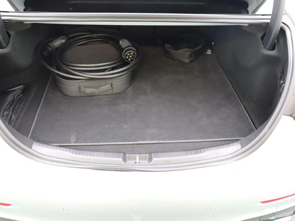 Mercedes-Benz C-Klasse (2025) — foto 9 van 21