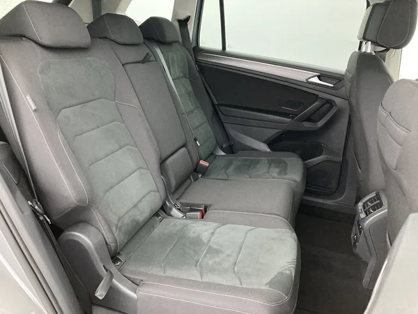 VOLKSWAGEN Tiguan Allspace (2021) — foto 28 van 36