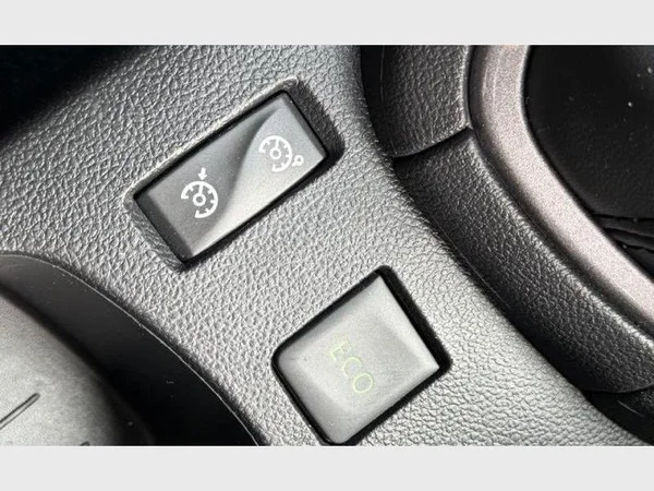 Renault Clio IV Phase II (2017) — foto 16 van 24