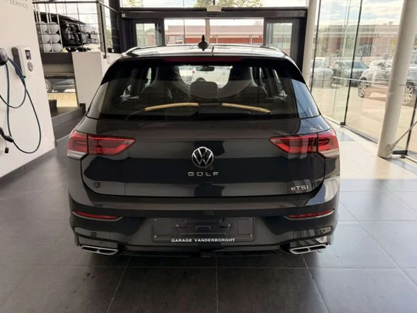 Volkswagen Golf (2024) — foto 19 van 22