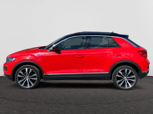 VOLKSWAGEN T-Roc (2018) — foto 11 van 18