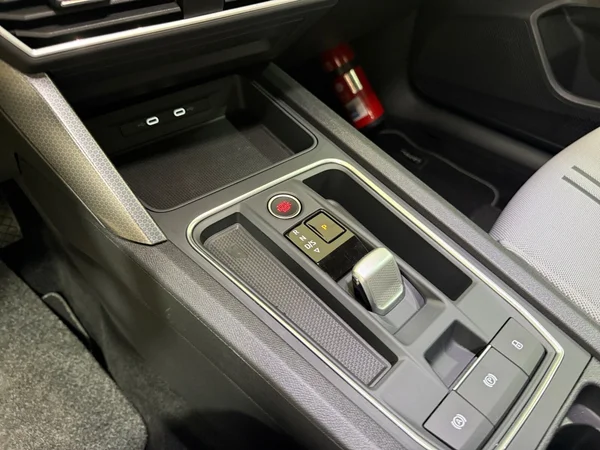 Seat Leon (2022) — foto 9 van 29