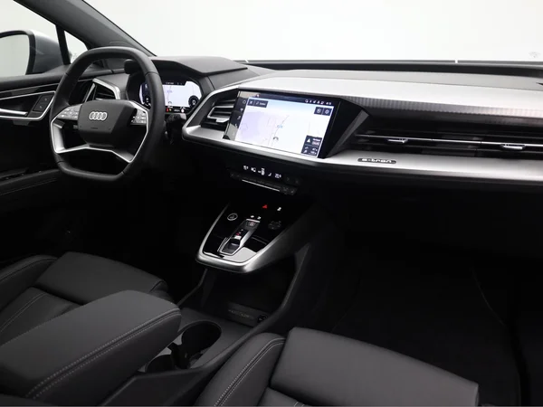 AUDI Q4 e-tron (2025) — foto 15 van 21