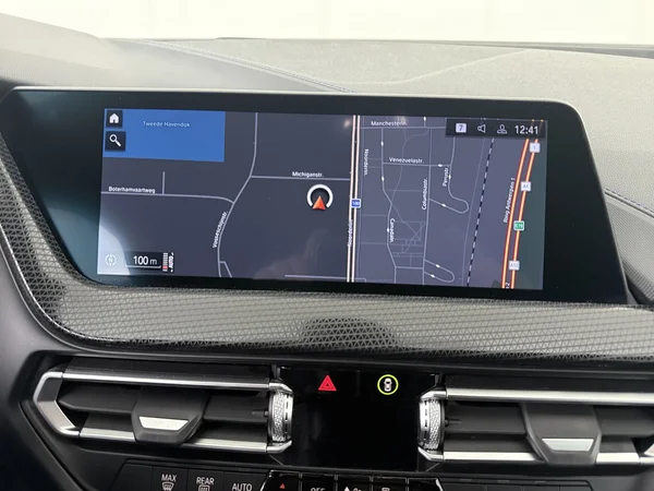 BMW 218 (2021) — foto 2 van 24