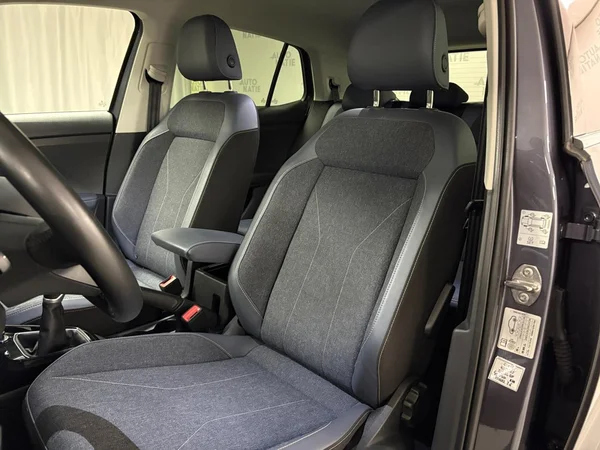 VOLKSWAGEN T-Cross (2024) — foto 6 van 15