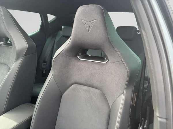 CUPRA Leon e-Hybrid (PHEV) (2025) — foto 7 van 23