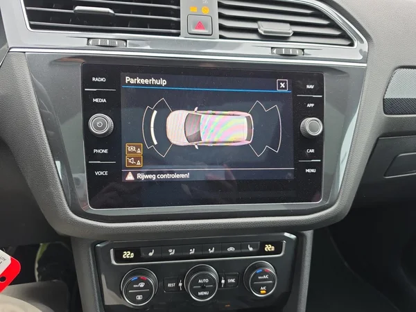 VOLKSWAGEN Tiguan Allspace (2020) — foto 5 van 24