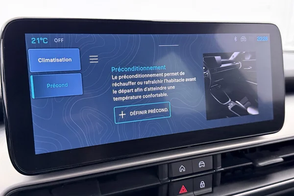 Jeep E-Avenger (2025) — foto 24 van 38