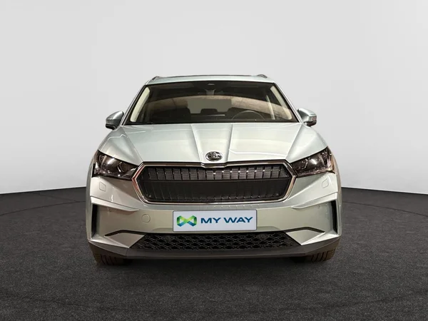 SKODA Enyaq (2024) — foto 11 van 15