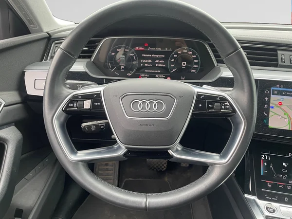 AUDI e-tron (2023) — foto 3 van 20