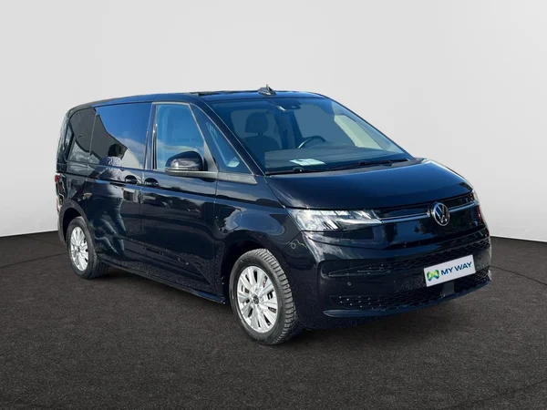 VOLKSWAGEN Multivan T7 eHybrid (PHEV) (2023) — foto 7 van 18