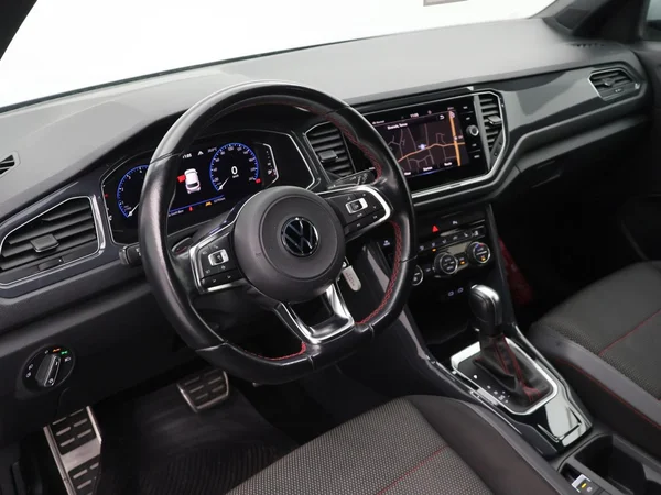 VOLKSWAGEN T-Roc (2021) — foto 29 van 30