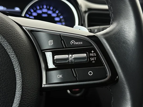 KIA Cee'd (2022) — foto 9 van 30