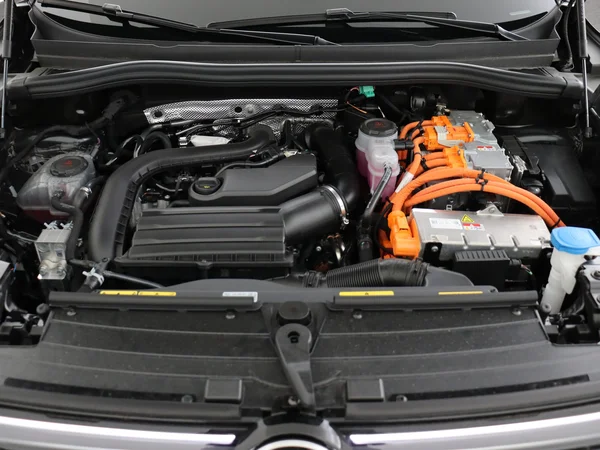 VOLKSWAGEN Tiguan (2025) — foto 6 van 35